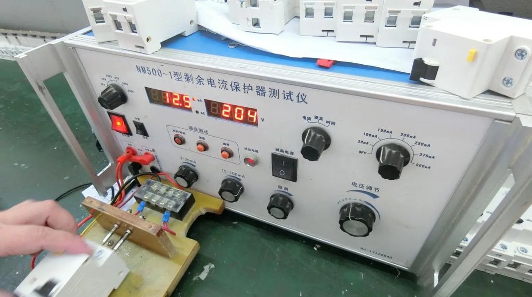 YueQing ZEYI Electrical Co., Ltd.