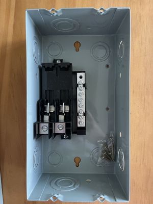 सर्किट ब्रेकर के लिए मेटल इलेक्ट्रिकल कंट्रोल लोड सेंटर पावर डिस्ट्रीब्यूशन बॉक्स